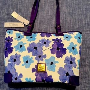 NWT Dooney and Bourke Leisure Tote